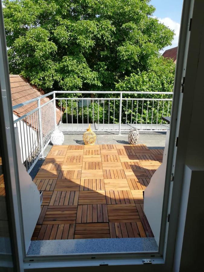 Frisch Renoviert Mit Dachterrasse - Geniesse Ruhe Und Grun Nahe Neustadt Aisch Neustadt an der Aisch Exterior photo