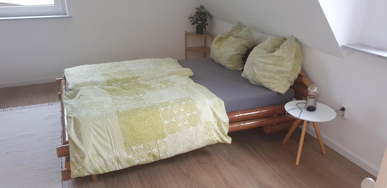 Frisch Renoviert Mit Dachterrasse - Geniesse Ruhe Und Grun Nahe Neustadt Aisch Neustadt an der Aisch Exterior photo